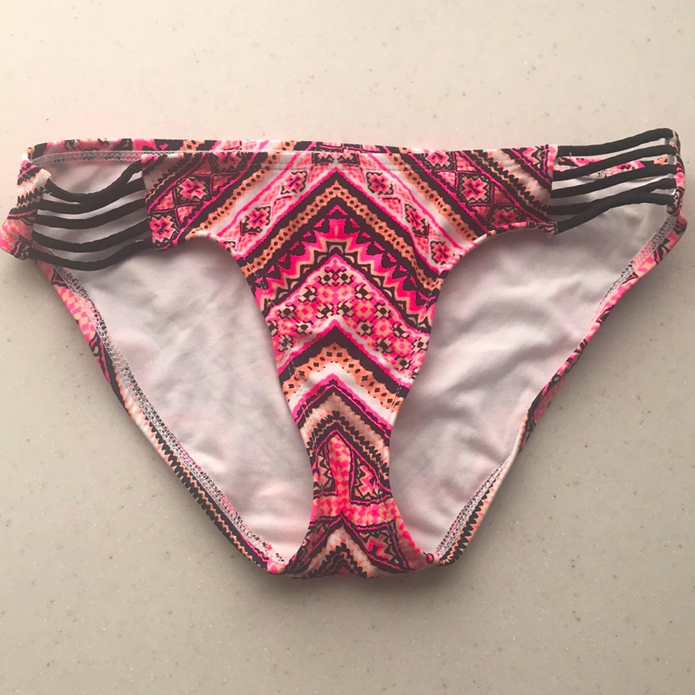 Tribal Bikini Bottom 🤩